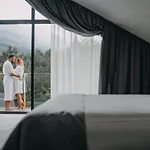 Mountain 5* 5*